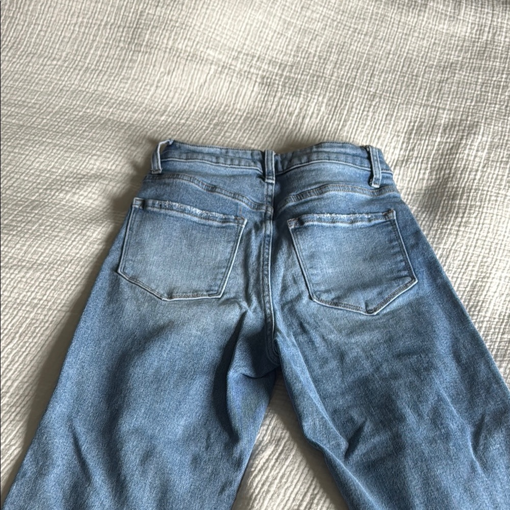 Blue Straight Leg Jeans with High-Rise Waist
